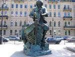 Памятник Петру I на Адмиралтейской набережной «Царь-плотник»